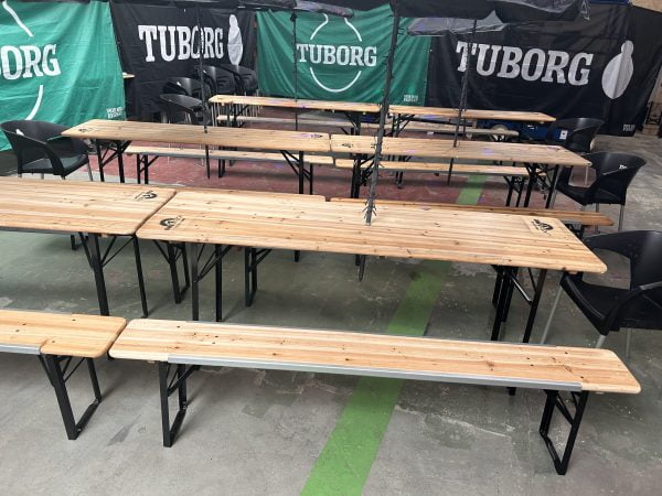 Bord/bænk til dit næste arrangement?