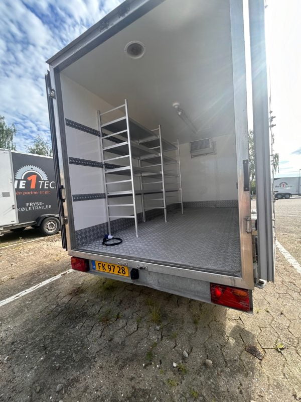 Køle/frysetrailer udlejes